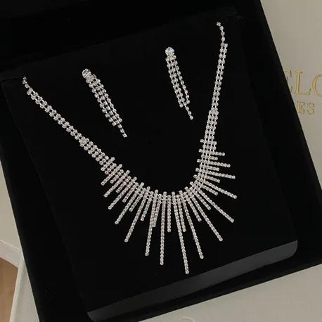 Taşlı Set